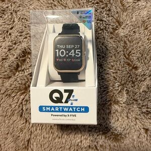 Q7 PLUS SMARTWATCH: Android & IOS Compatible - NEW WITH TAG